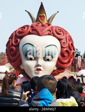 Shanghai, Shanghai, Cina. 10 maggio 2020. ShanghaiÃ¯Â¼Å'CHINA-il 6 maggio 2020, il conto ufficiale WeChat del resort di Shanghai Disneyland ha annunciato che il resort di Shanghai Disneyland riaprirà al pubblico dal 11 maggio. Shanghai Disneyland, il primo parco a tema Disney della Cina continentale, ha aperto il 16 giugno 2016 nella nuova città di chuansha, nel nuovo quartiere di pudong, Shanghai. E' il secondo parco a tema Disney in Cina, il primo nella Cina continentale, il terzo in Asia e il sesto al mondo. Inizialmente, Shanghai Disneyland ha sei parchi a tema: mickey Street, giardino fantasy, isola avventura, tr Foto Stock