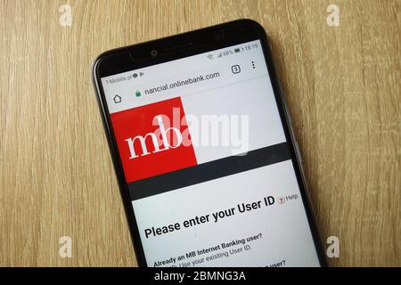 MB Sito Web della banca finanziaria visualizzato sullo smartphone Foto Stock