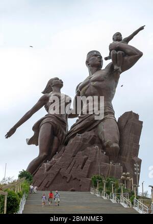 Le Monument de la Renaissance Africaine (Monumento di Reneissance Africano), Dakar, Senegal, Africa. Foto Stock