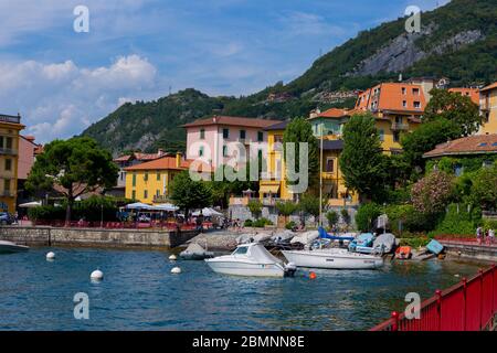 2019 luglio, Lago di Como, Milano, Italia. Ora legale. Cartolina. Tempo di percorrenza. Vacanze estive. Vacanze. Foto Stock