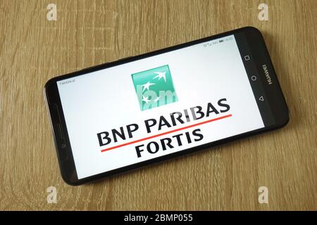 Logo BNP Paribas Fortis visualizzato sullo smartphone Foto Stock