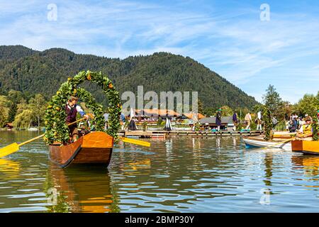 Festival della Consacrazione della Chiesa a Schliersee, Germania (Alt-Schlierseer Kirchtag) Foto Stock