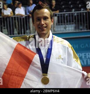 MANCHESTER - 30 LUGLIO: James Anderson d'Inghilterra celebra dopo aver vinto l'oro nel badmington degli uomini durante i Giochi del Commonwealth 2002, Manchester, Foto Stock