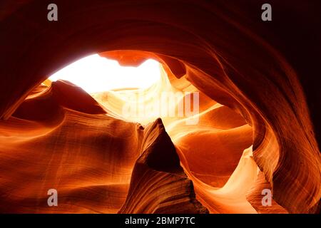 La bellezza paradisiaca dell'Antelope Canyon Foto Stock