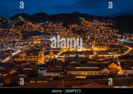 Cusco paesaggio urbano di notte, Perù, Sud America. Foto Stock