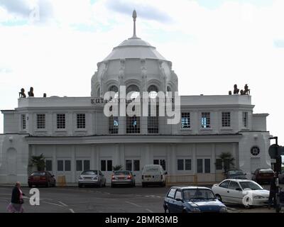 Kuti's Royal Thai Pier a Town Quay, Southampton, Hampshire, Inghilterra, Regno Unito Foto Stock