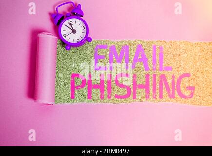 Nota di scrittura che mostra la funzione di phishing tramite e-mail. Concetto aziendale per e-mail che possono collegarsi a siti Web che distribuiscono malware Foto Stock