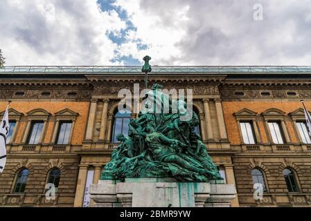 Dusseldorf, Germania - 13 agosto 2019: Kunstsammlung K21 Museo d'arte moderna Foto Stock