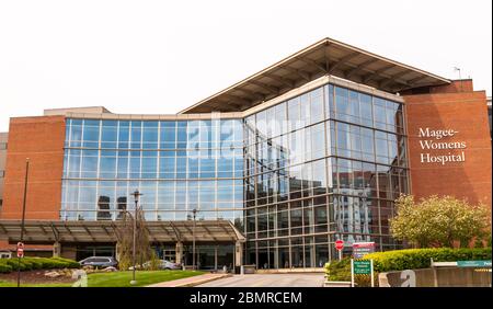 UPMC Magee Women's Hospital, parte della rete dell'University of Pittsburgh Medical Center nel quartiere di Oakland, Pittsburgh, PA, USA Foto Stock