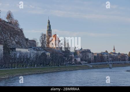 Chiesa di Mulln a Salisburgo Austria il giorno d'inverno Foto Stock