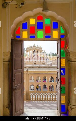 Hawa mahal aka il palazzo del vento è un importante luogo turistico di Jaipur nel Rajasthan, India Foto Stock