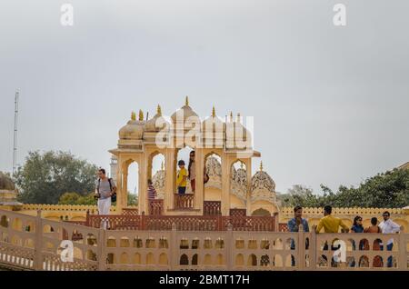 Hawa mahal aka il palazzo del vento è un importante luogo turistico di Jaipur nel Rajasthan, India Foto Stock