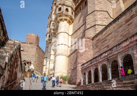 Mehrangarh, situato a Jodhpur, Rajasthan, è uno dei più grandi forti in India. Foto Stock