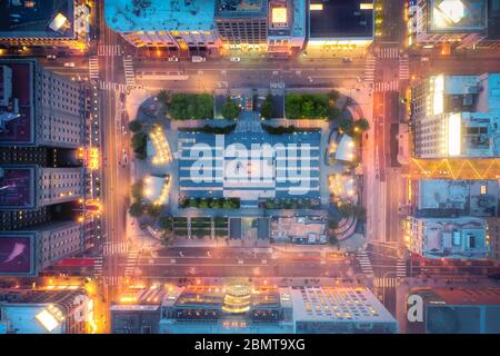 Vista aerea della vuota Union Square di San Francisco durante la quarantena Shelter in Place Foto Stock