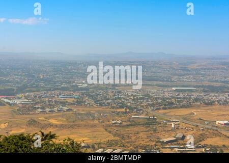 Vista sullo skyline della città di Mekele, Etiopia Foto Stock