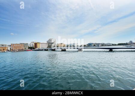 Il ponte pedonale della città di Zara, Croazia. Foto Stock