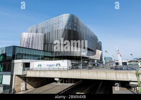 Stockholm Waterfront Congress Centre, bianca arkitekter vicino alla stazione centrale di Stoccolma, Svezia. Foto Stock