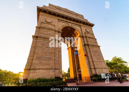 India Gate situato a Nuova Delhi, India - questo cancello è un monumento di guerra situato a cavallo del Rajpath. Il monumento turistico più famoso della capitale. Foto Stock