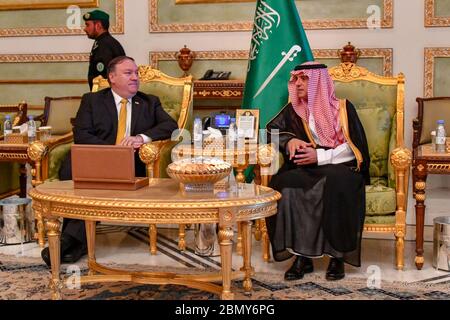 Il 16 ottobre 2018, il Segretario di Stato degli Stati Uniti Michael Pompeo ha incontrato il ministro degli Esteri saudita Adel al-Jubeir a Riyad, Arabia Saudita. L'incontro si è concentrato sulle relazioni tra Stati Uniti e Arabia Saudita e sulle preoccupazioni per la sicurezza regionale. Foto Stock