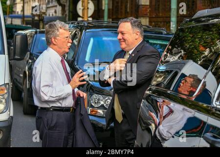 Il 29 novembre 2018, il Segretario di Stato americano Mike Pompeo ha incontrato l'ambasciatore John Bolton in preparazione del vertice del G-20 a Buenos Aires, in Argentina, dove i leader mondiali si sono riuniti per discutere le questioni chiave globali. Foto Stock