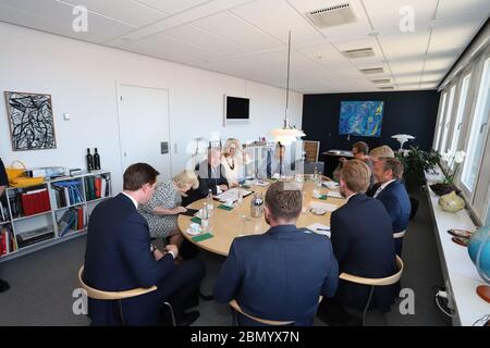 Il Vice Segretario Sullivan incontra il Ministro degli Esteri danese Samuelsen in Danimarca il Vice Segretario di Stato John Sullivan incontra il Ministro degli Esteri danese Anders Samuelsen nel suo ufficio a Copenaghen, Danimarca, il 27 giugno 2018. Foto Stock