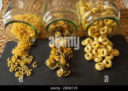 bates de cristal con pasta alimentare Foto Stock