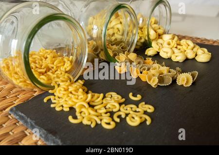 bates de cristal con pasta alimentare Foto Stock