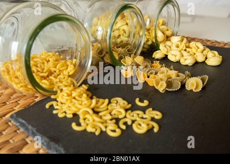 bates de cristal con pasta alimentare Foto Stock