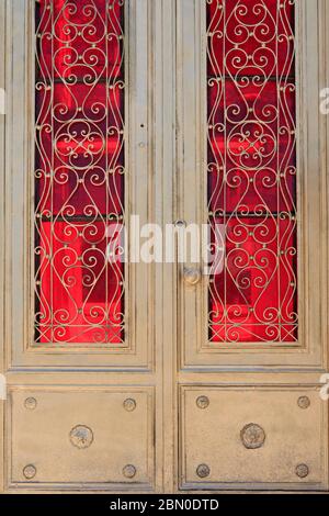 Door, Neyzen Tevfik Street, Bodrum, provincia di Mugla, Turchia Foto Stock