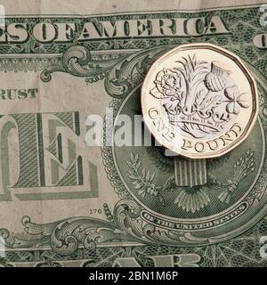 Sterlina britannica e valuta del dollaro americano. Concetto di commercio finanziario Foto Stock