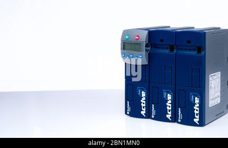 CHONBURI, THAILANDIA-19 APRILE 2020 : Bonfiglioli vectron Frequency Inverter. Controller inverter. Invertitore di alimentazione. Unità di controllo inverter. Bonfigliol Foto Stock