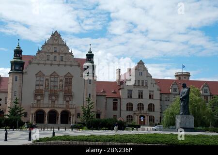 Poznan Polonia, Università Aula e Collegium Minus di Adam Mickiewicz Università traduzione Latino in inglese: Meno Collegio Foto Stock