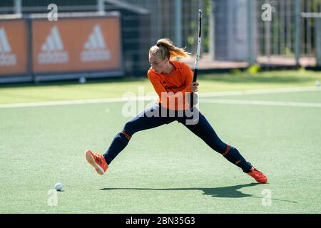 AMSTERDAM, PAESI BASSI - MAGGIO 11: Sanne Koolen ha visto il 11 maggio 2020 ad Amsterdam, Paesi Bassi, durante la sessione di formazione dell'hockeyteam femminile nazionale olandese. Foto Stock