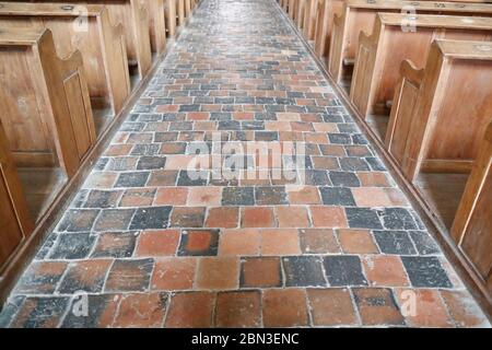 Chiesa di Saint Germain. Vecchio pavimento. La Fere Loupiere. Francia. Foto Stock