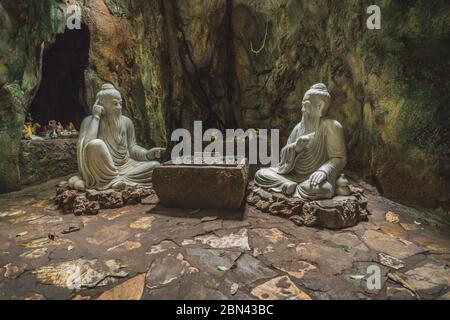 Grotta di Huyen Khong con santuari, montagne di marmo. Danang , Vietnam - 13 marzo 2020 Foto Stock