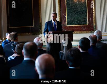 Lo United States Interdiction Coordinator (USIC) ha riconosciuto prestazioni eccezionali nel 2018 da varie unità interagenzie coinvolte negli sforzi di interdizione. I premi includevano unità della Guardia Costiera americana Cutter James (WMSL 754) e altri. Foto Stock