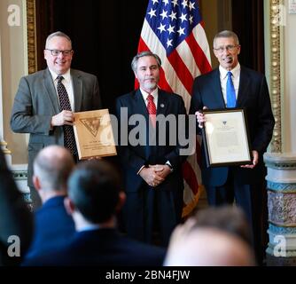 Lo United States Interdiction Coordinator (USIC) riconosce prestazioni eccezionali nella comunità interagenzia di interdizione, con 2018 premi da varie agenzie come la Guardia Costiera degli Stati Uniti e la Joint Interagency Task Force West e South. Foto Stock