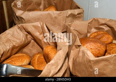 Pane appena sfornato. Colazione mattutina Foto Stock