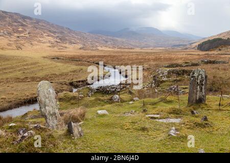 Kilmory vecchia sepoltura terreno vicino Kilmory Bay sull'Isola di Rum, Scozia. Foto Stock