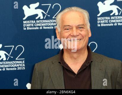 VENEZIA, ITALIA - 05 SETTEMBRE: Giorgio Colangeli partecipa a una fotocellula per 'l'attesa' durante il 72esimo Festival del Cinema di Venezia il 5 settembre 2015 a Venezia Foto Stock