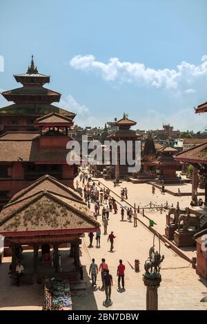 PATAN, KATHMANDU, NEPAL - 30 SETTEMBRE 2012: Piazza Patan Durbar in una giornata di sole, vista aerea Foto Stock