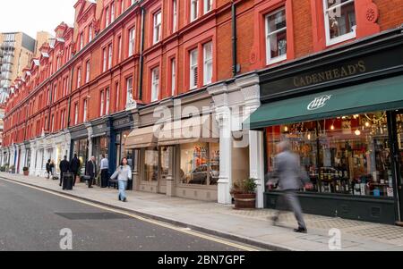 Chiltern Street nel quartiere di Marylebone di West London- un premio di shopping con lussuosi negozi e luoghi della vita notturna Foto Stock