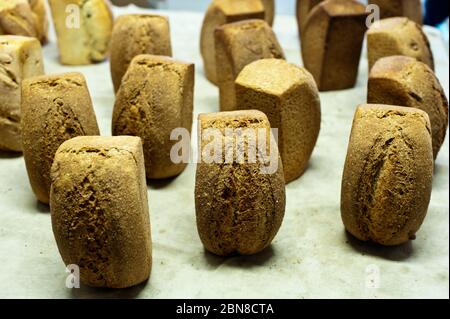 Pane biologico a base di farina integrale di grano . Foto Stock