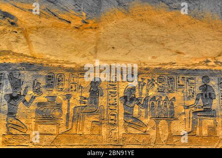 Rilievo sommerso, Camera laterale, Tempio di Ramses II, Sito Patrimonio dell'Umanità dell'UNESCO, Abu Simbel, Egitto Foto Stock