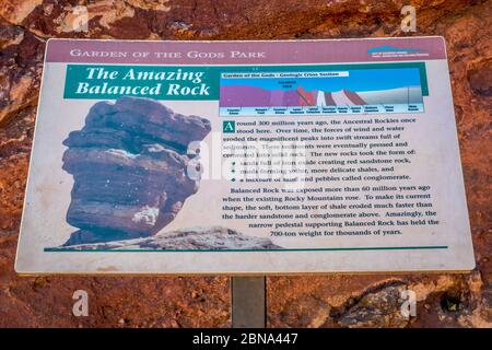 Colorado Springs, CO, USA - 29 settembre 2019: The Amazing Balanced Rock Foto Stock