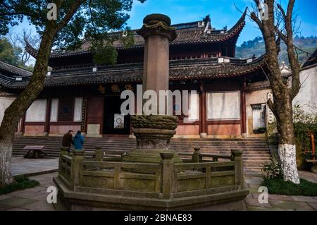 Sala del Re celeste, Tempio Baoguo Ningbo home per la seconda più antica struttura in legno nel sud della Cina Foto Stock