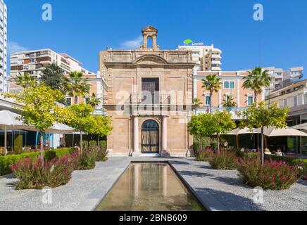 Vecchio Campanile a Malaga Marina, Malaga, Andalusia, Spagna, Europa Foto Stock