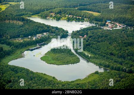 , Isola del fiume Reeckkanal in Waren (Mueritz), 23.07.2016, veduta aerea, Germania, Meclemburgo-Pomerania occidentale, Waren (Mueritz) Foto Stock