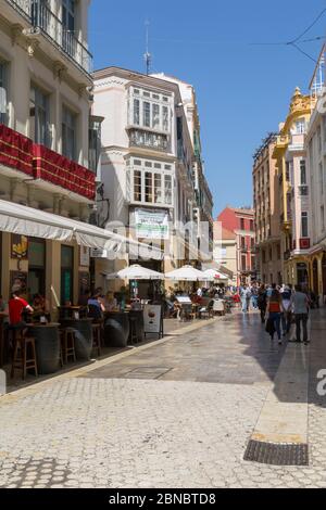 Caffè e ristoranti in Calle Granada, Malaga, Costa del Sol, Andalusia, Spagna, Europa Foto Stock