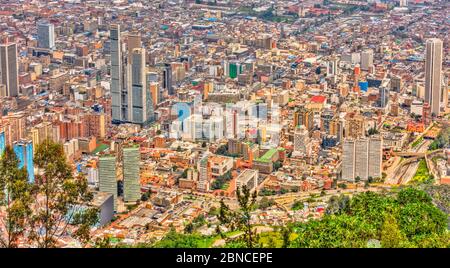 Bogota paesaggio urbano da Montserrate, immagine HDR Foto Stock